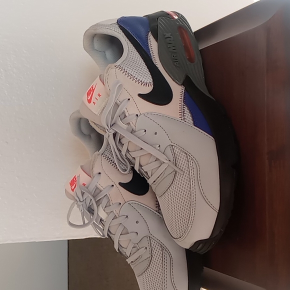 Nike Air Max - Picture 2 of 5